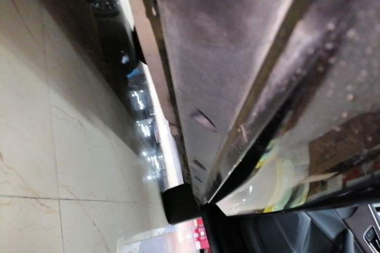 Used Audi Q7 2021 55 TFSI quattro S line Sport model Right Side Sill