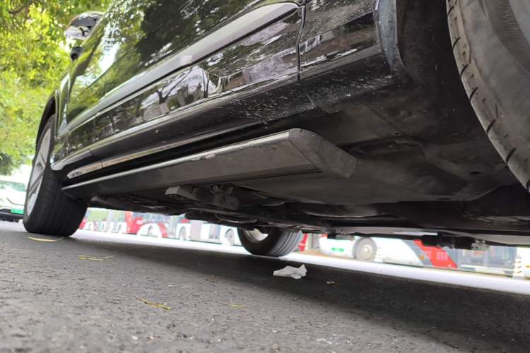 Used Audi Q7 2021 45 TFSI quattro S line Sport model Right Side Sill