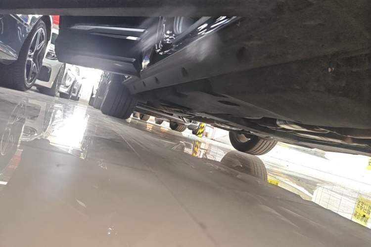 Used Audi Q7 2021 55 TFSI quattro S line Sport model Right Side Sill