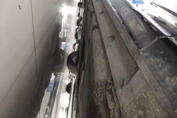 Used Audi Q7 2021 55 TFSI quattro S line Sport model Right Side Sill