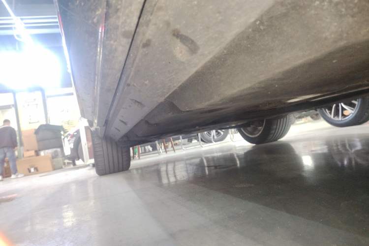 Used Audi Q7 2021 55 TFSI quattro S line Sport model Right Side Sill