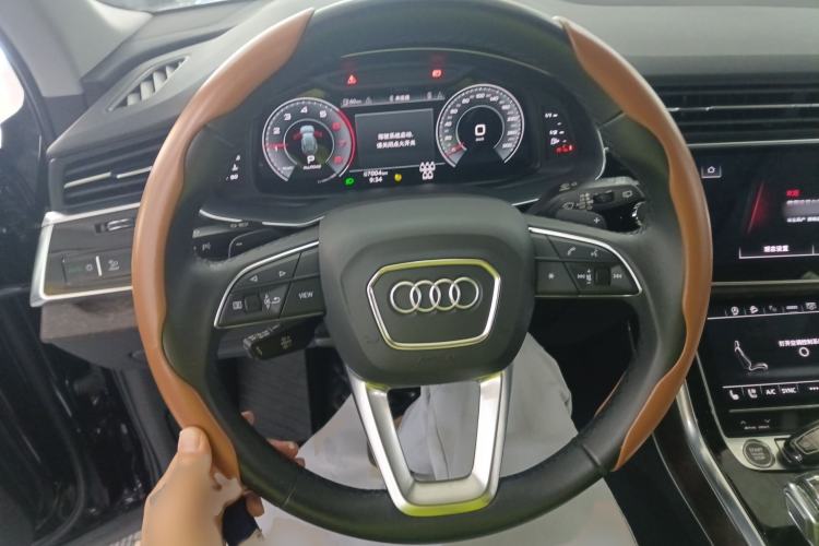Used Audi Q7 2021 55 TFSI quattro S line Sport model Steering Wheel