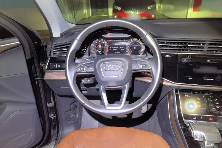 Used Audi Q7 2021 55 TFSI quattro S line Sport model Steering Wheel