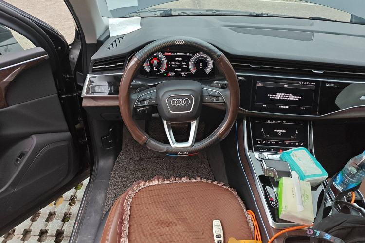Used Audi Q7 2021 45 TFSI quattro S line Sport model Steering Wheel