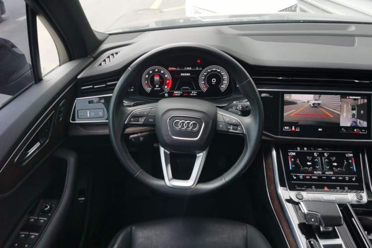 Used Audi Q7 2021 55 TFSI quattro S line Sport model Steering Wheel