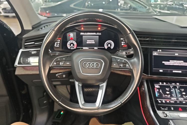 Used Audi Q7 2021 55 TFSI quattro S line Sport model Steering Wheel