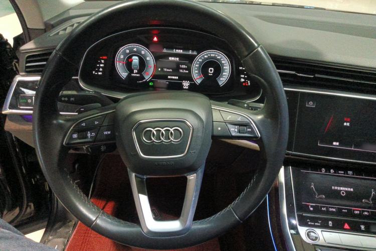 Used Audi Q7 2021 45 TFSI quattro S line Sport model Steering Wheel