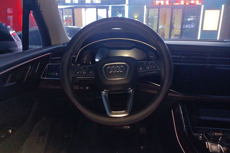 Used Audi Q7 2021 45 TFSI quattro S line Sport model Steering Wheel