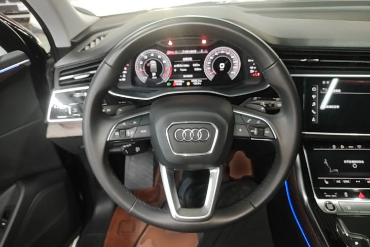 Used Audi Q7 2021 45 TFSI quattro S line Sport model Steering Wheel