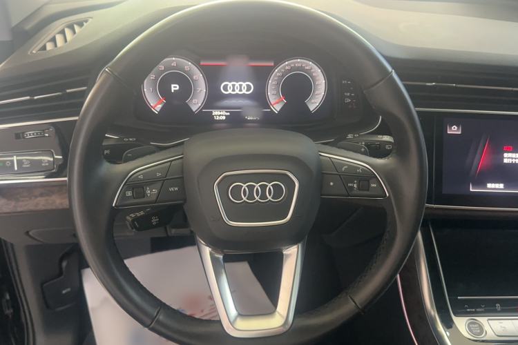 Used Audi Q7 2021 55 TFSI quattro S line Sport model Steering Wheel