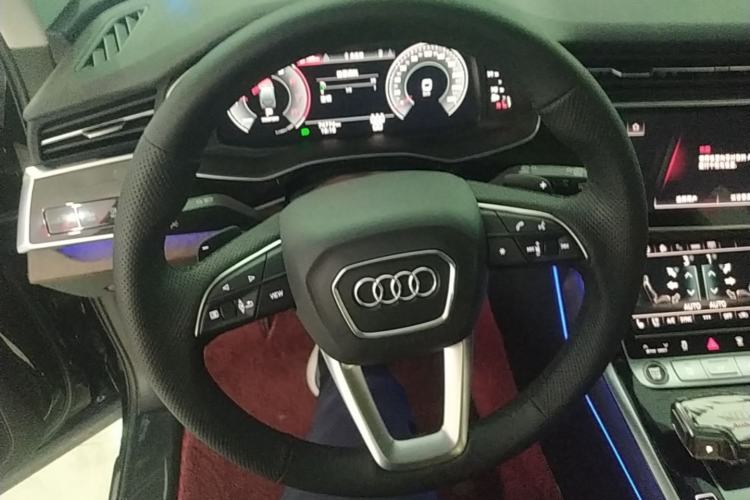 Used Audi Q7 2021 55 TFSI quattro S line Sport model Steering Wheel