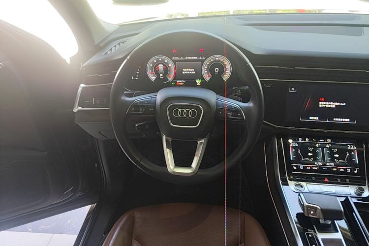 Used Audi Q7 2021 55 TFSI quattro S line Sport model Steering Wheel