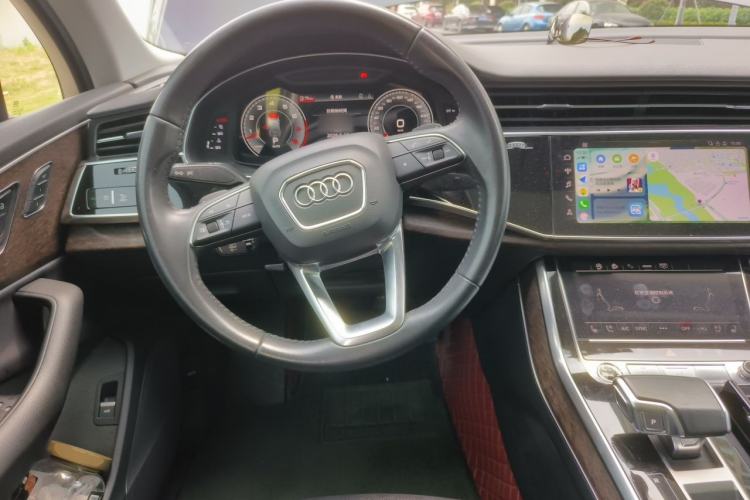 Used Audi Q7 2021 55 TFSI quattro S line Sport model Steering Wheel