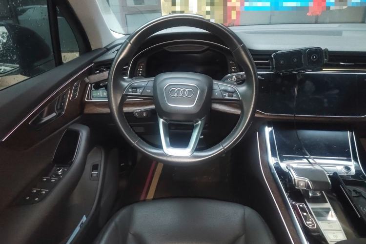 Used Audi Q7 2021 55 TFSI quattro S line Sport model Steering Wheel