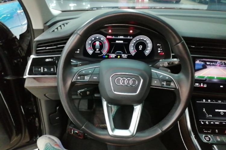 Used Audi Q7 2021 55 TFSI quattro S line Sport model Steering Wheel