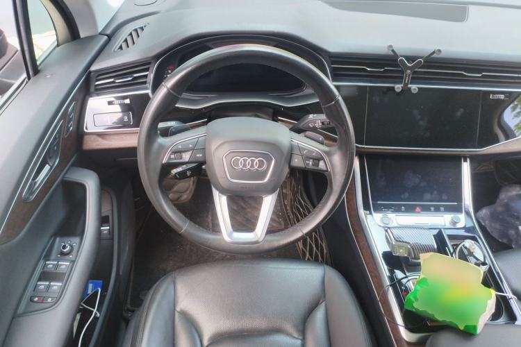 Used Audi Q7 2021 55 TFSI quattro S line Sport model Steering Wheel