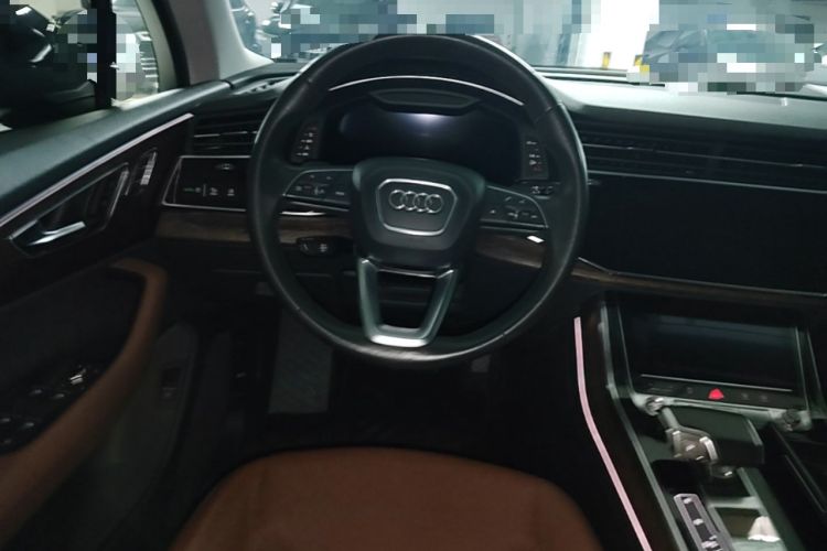 Used Audi Q7 2021 55 TFSI quattro S line Sport model Steering Wheel