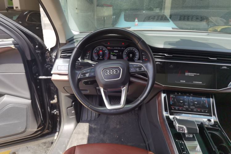 Used Audi Q7 2021 55 TFSI quattro S line Sport model Steering Wheel