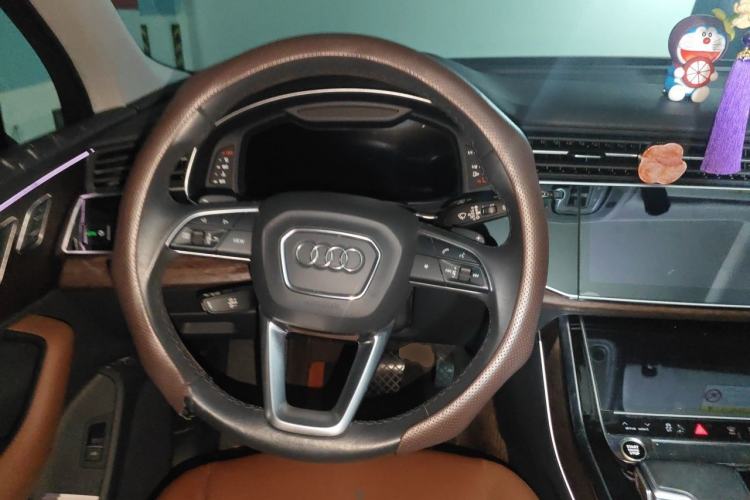 Used Audi Q7 2021 45 TFSI quattro S line Luxury Edition Steering Wheel