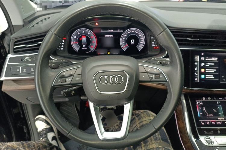 Used Audi Q7 2021 55 TFSI quattro S line Sport model Steering Wheel