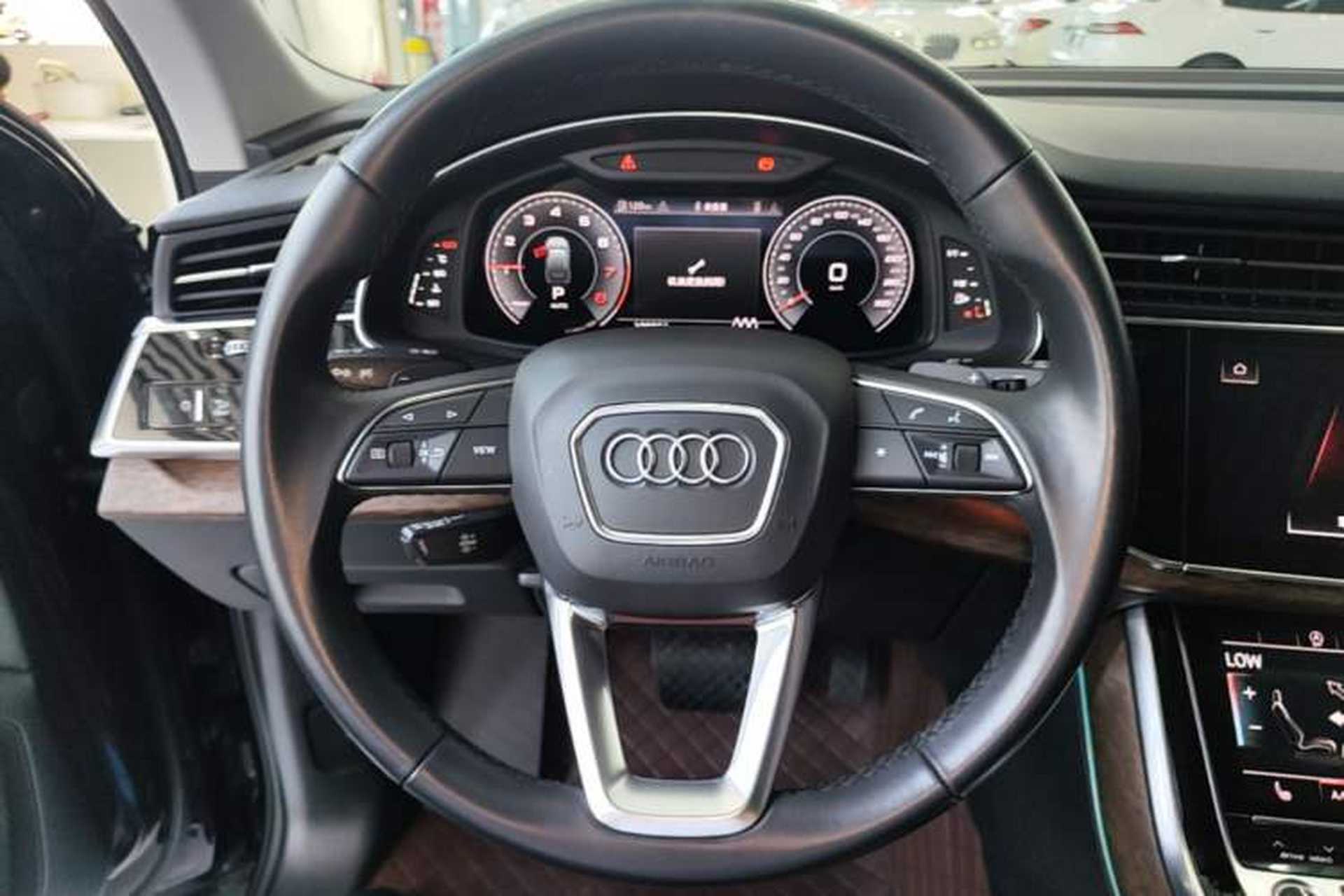 Used Audi Q7 2021 45 TFSI quattro S line Sport model Steering Wheel