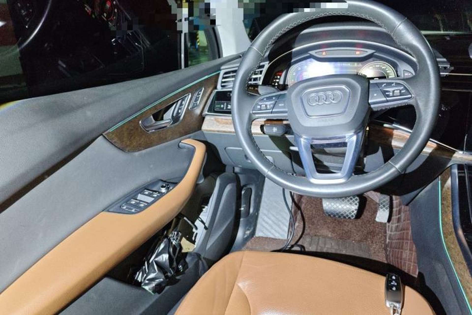 Used Audi Q7 2021 55 TFSI quattro S line Sport model Steering Wheel