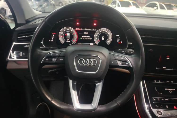 Used Audi Q7 2021 55 TFSI quattro S line Sport model Steering Wheel