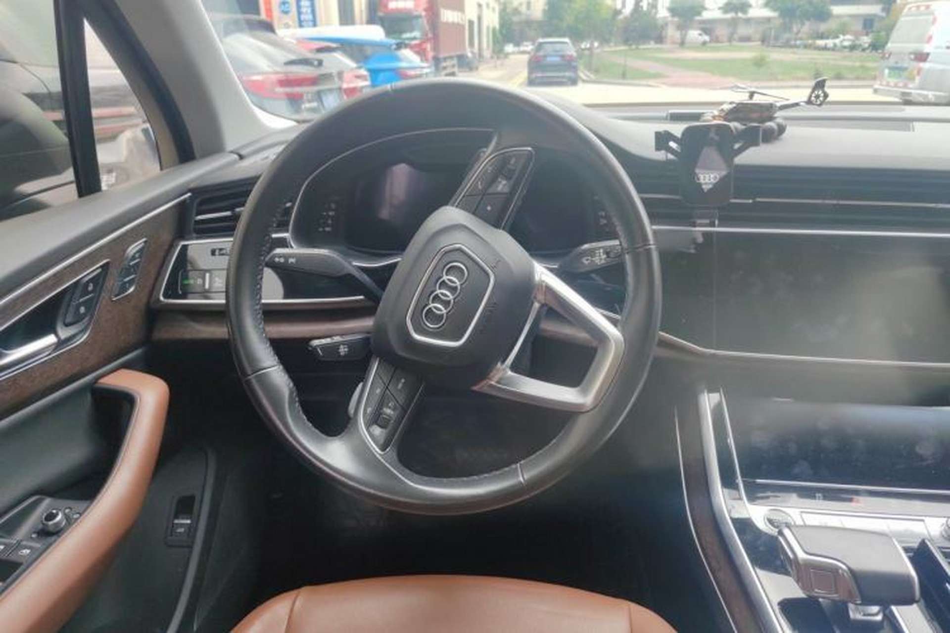 Used Audi Q7 2021 45 TFSI quattro S line Sport model Steering Wheel