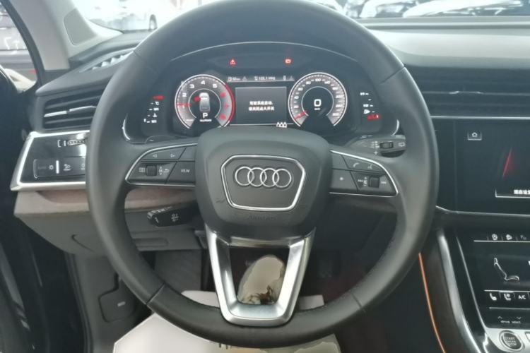 Used Audi Q7 2021 55 TFSI quattro S line Sport model Steering Wheel