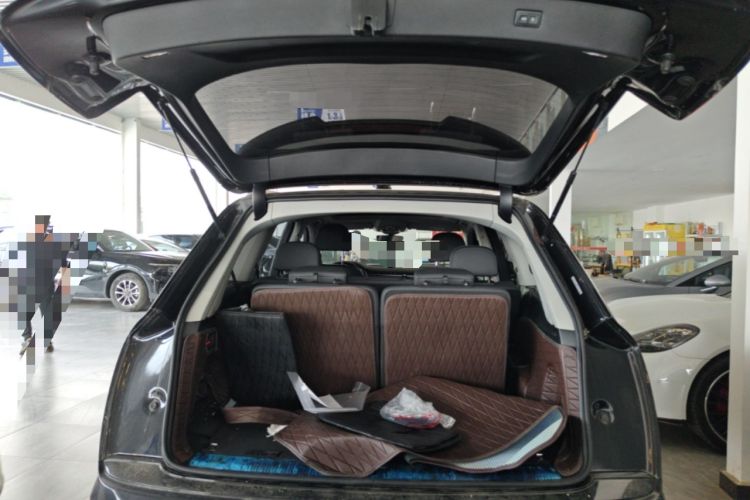 Used Audi Q7 2021 45 TFSI quattro S line Sport model Trunk