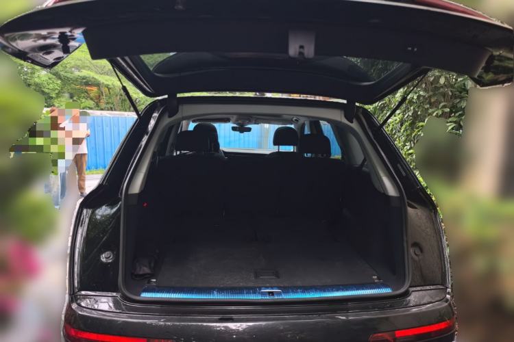 Used Audi Q7 2021 55 TFSI quattro S line Sport model Trunk