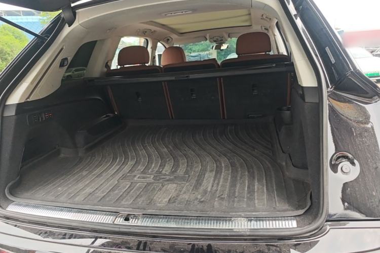 Used Audi Q7 2021 55 TFSI quattro S line Sport model Trunk