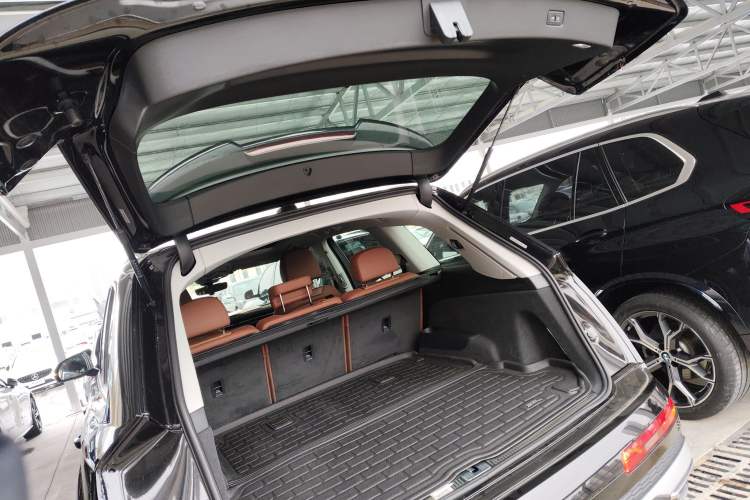 Used Audi Q7 2021 55 TFSI quattro S line Prestige Edition Trunk