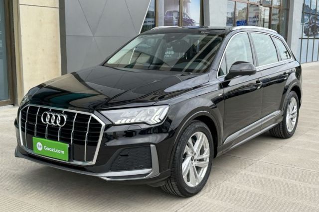 Used Audi Q7 2021 45 TFSI quattro S line Sport model