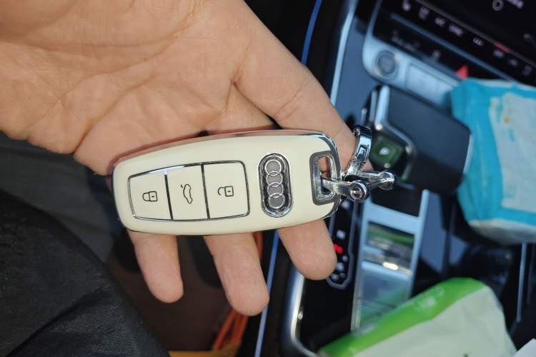 Used Audi Q7 2021 45 TFSI quattro S line Sport model Vehicle Key
