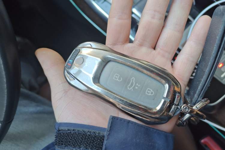 Used Audi Q7 2021 55 TFSI quattro S line Sport model Vehicle Key