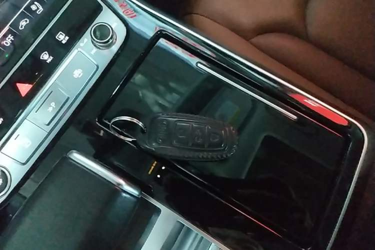 Used Audi Q7 2021 55 TFSI quattro S line Sport model Vehicle Key