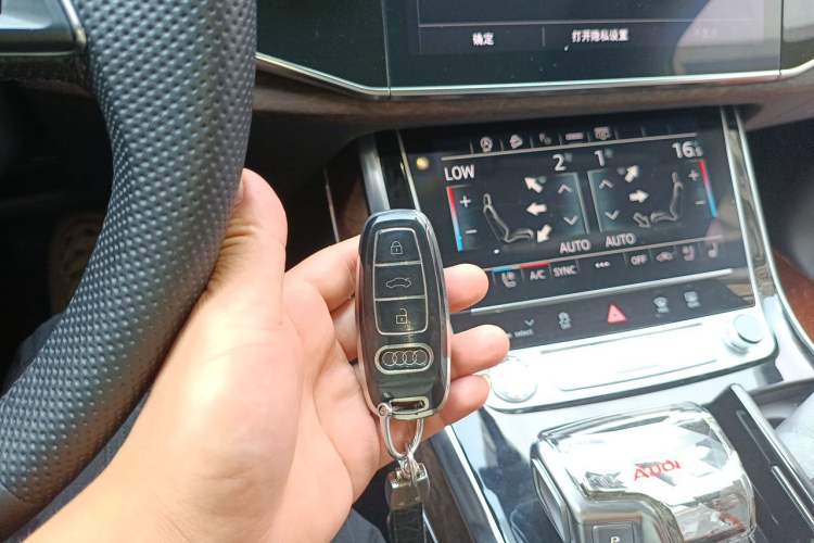 Used Audi Q7 2021 55 TFSI quattro S line Sport model Vehicle Key