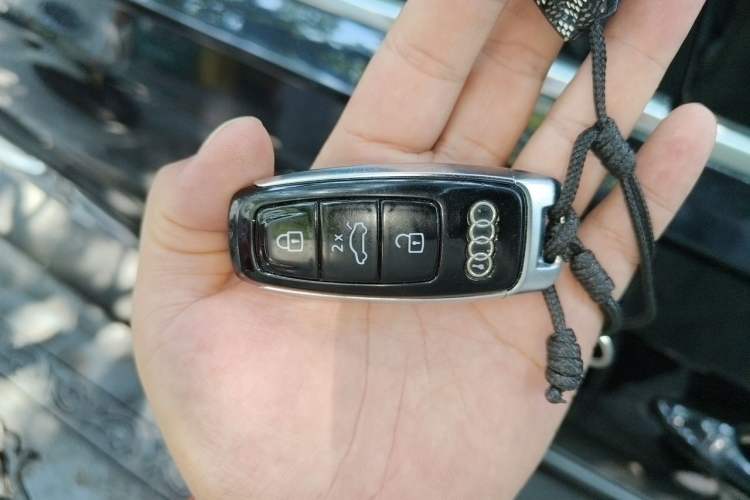 Used Audi Q7 2021 55 TFSI quattro S line Prestige Edition Vehicle Key