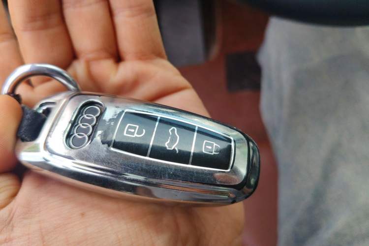 Used Audi Q7 2021 45 TFSI quattro S line Luxury Edition Vehicle Key