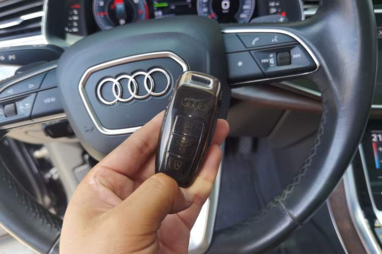 Used Audi Q7 2021 55 TFSI quattro S line Sport model Vehicle Key