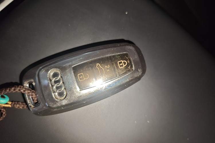 Used Audi Q7 2021 55 TFSI quattro S line Prestige Edition Vehicle Key