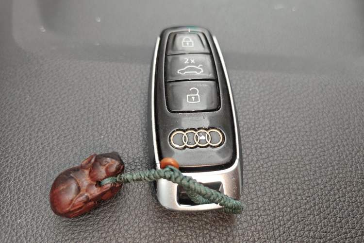 Used Audi Q7 2021 45 TFSI quattro S line Sport model Vehicle Key
