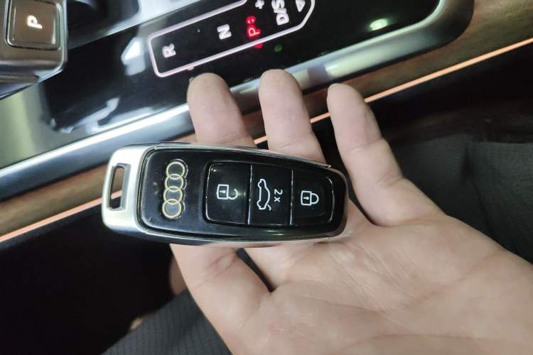 Used Audi Q7 2021 55 TFSI quattro S line Prestige Edition Vehicle Key