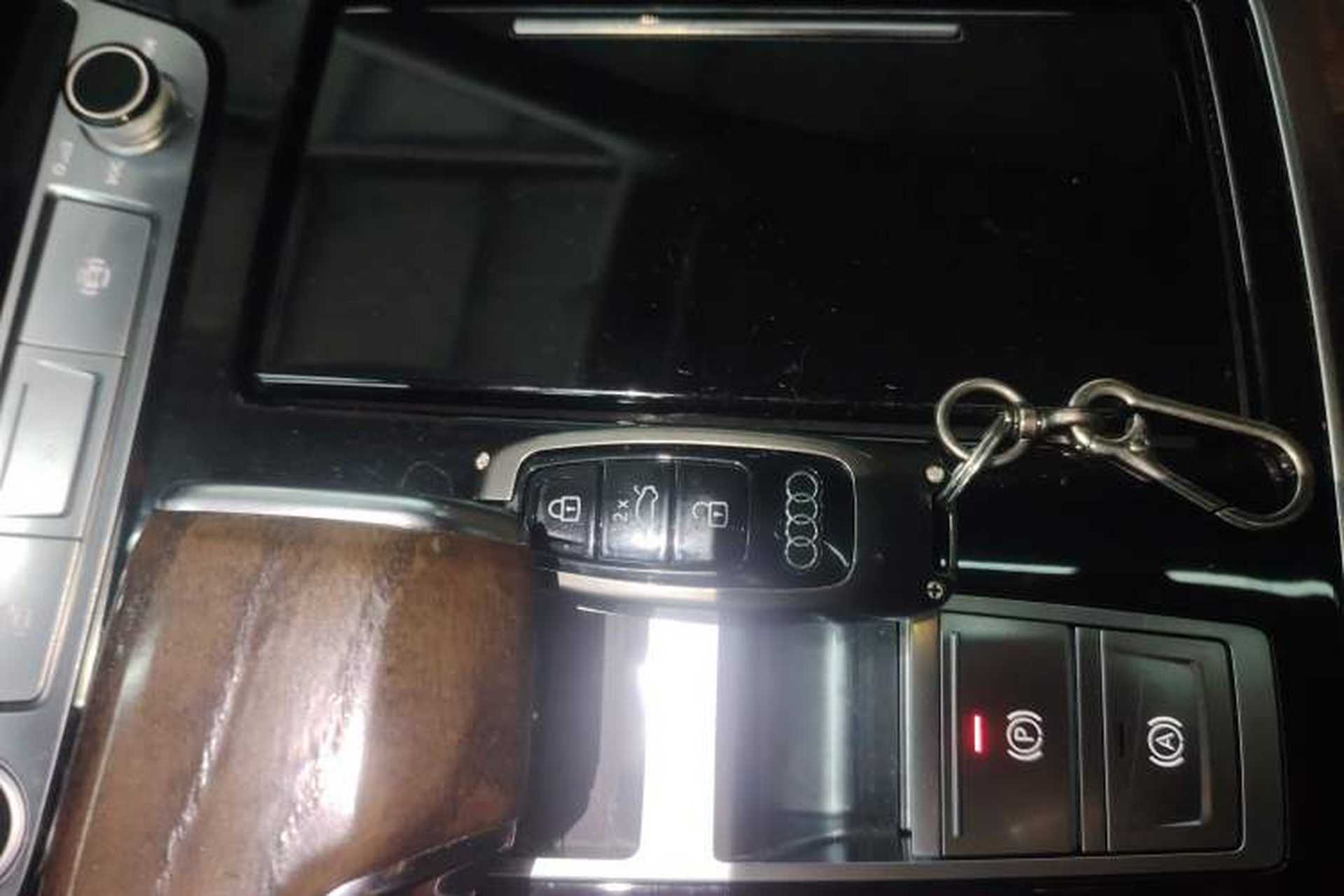 Used Audi Q7 2021 55 TFSI quattro S line Sport model Vehicle Key