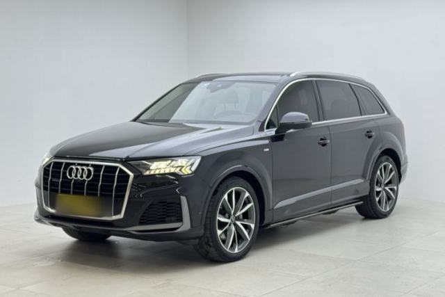 Used Audi Q7 2021 55 TFSI quattro S line Sport model