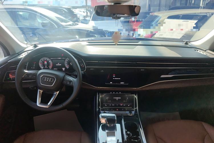 Used Audi Q7 2021 45 TFSI quattro S line Sport model Center Console