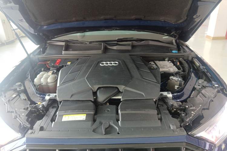 Used Audi Q7 2021 55 TFSI quattro S line Sport model Engine Bay