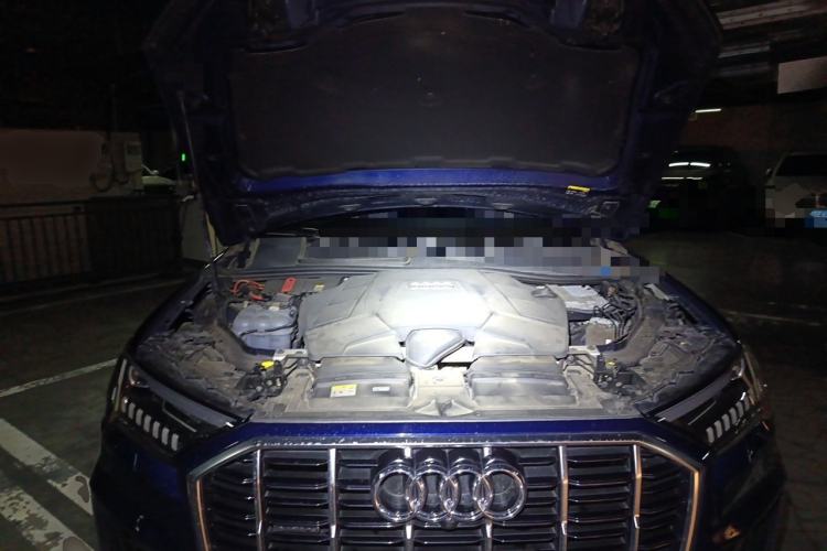 Used Audi Q7 2021 55 TFSI quattro S line Sport model Engine Bay