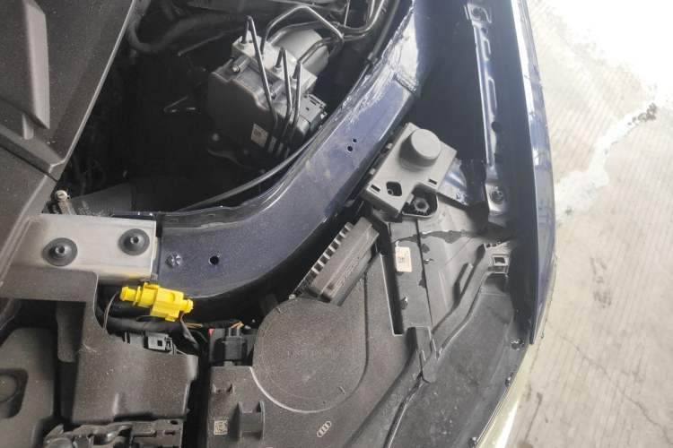 Used Audi Q7 2021 55 TFSI quattro S line Sport model Engine Bay Left